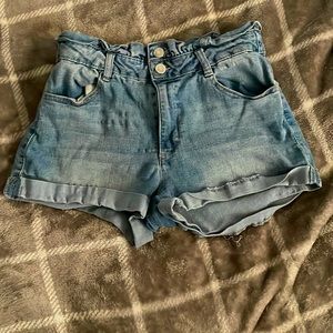 Blue Spice jean shorts with front and back pockets
